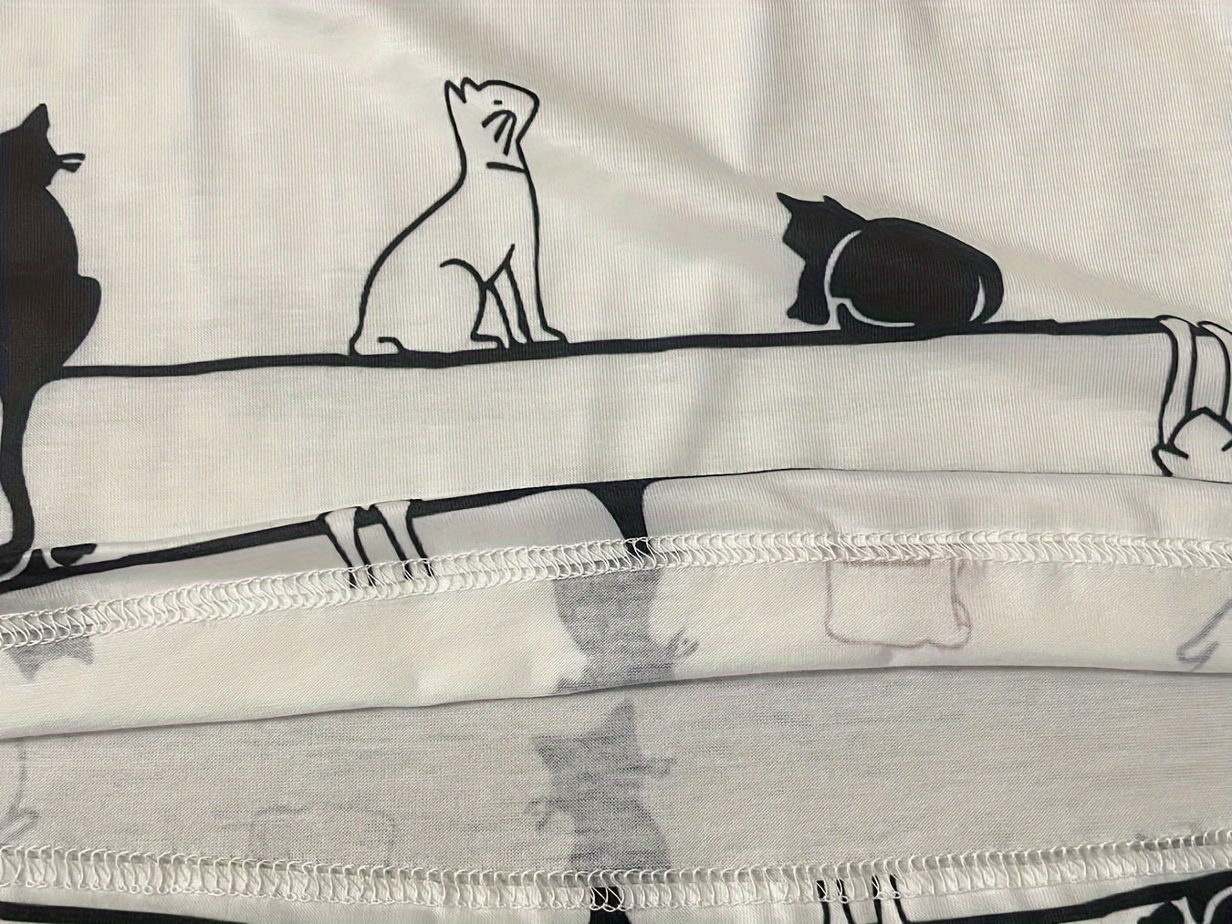 Cute Cat Print V Neck T-shirt, Casual Long Sleeve Top For Spring & Fall, Women's Clothing