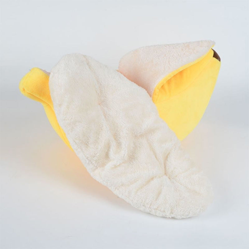 Cozy Banana Cat Bed: A Snuggly Cave For Your Furry Friend!