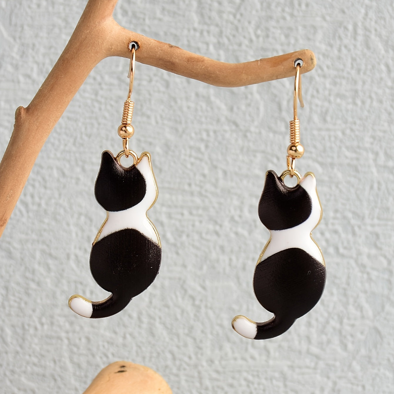 Cute Enamel Cat Design Dangle Earrings Cartoon Style Zinc Alloy Jewelry Adorable Gift For Women   Daily Casual