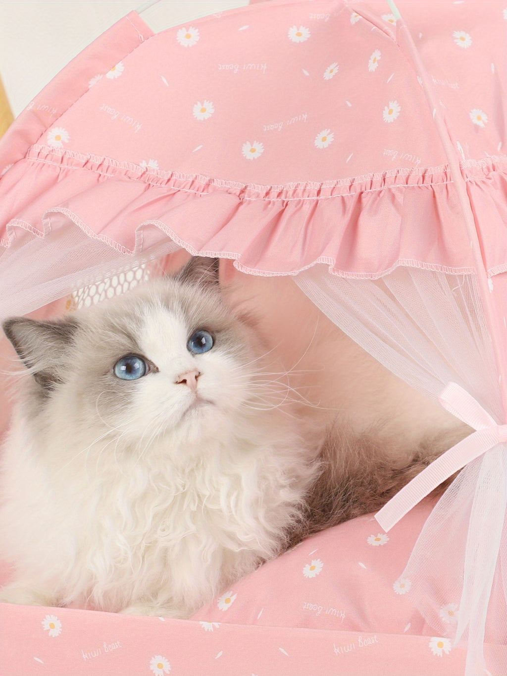 Cozy Lace Tent: The Perfect Nest For Your Cat Or Dog!
