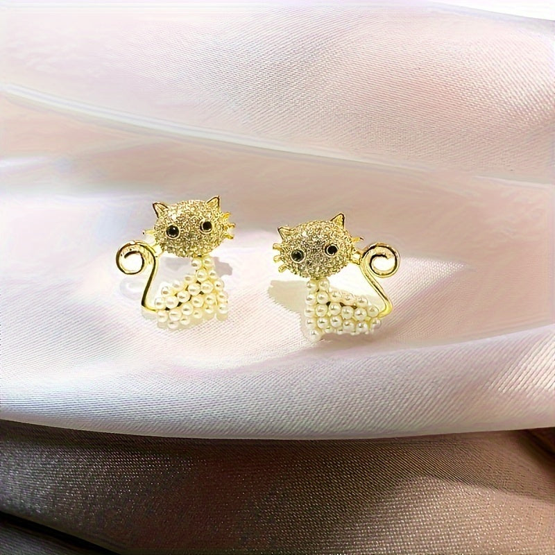 Adorable Imitation Pearl Cat Design Stud Earrings Zinc Alloy Jewelry Rhinestones Inlaid Elegant Simple Style For Women Daily Wear