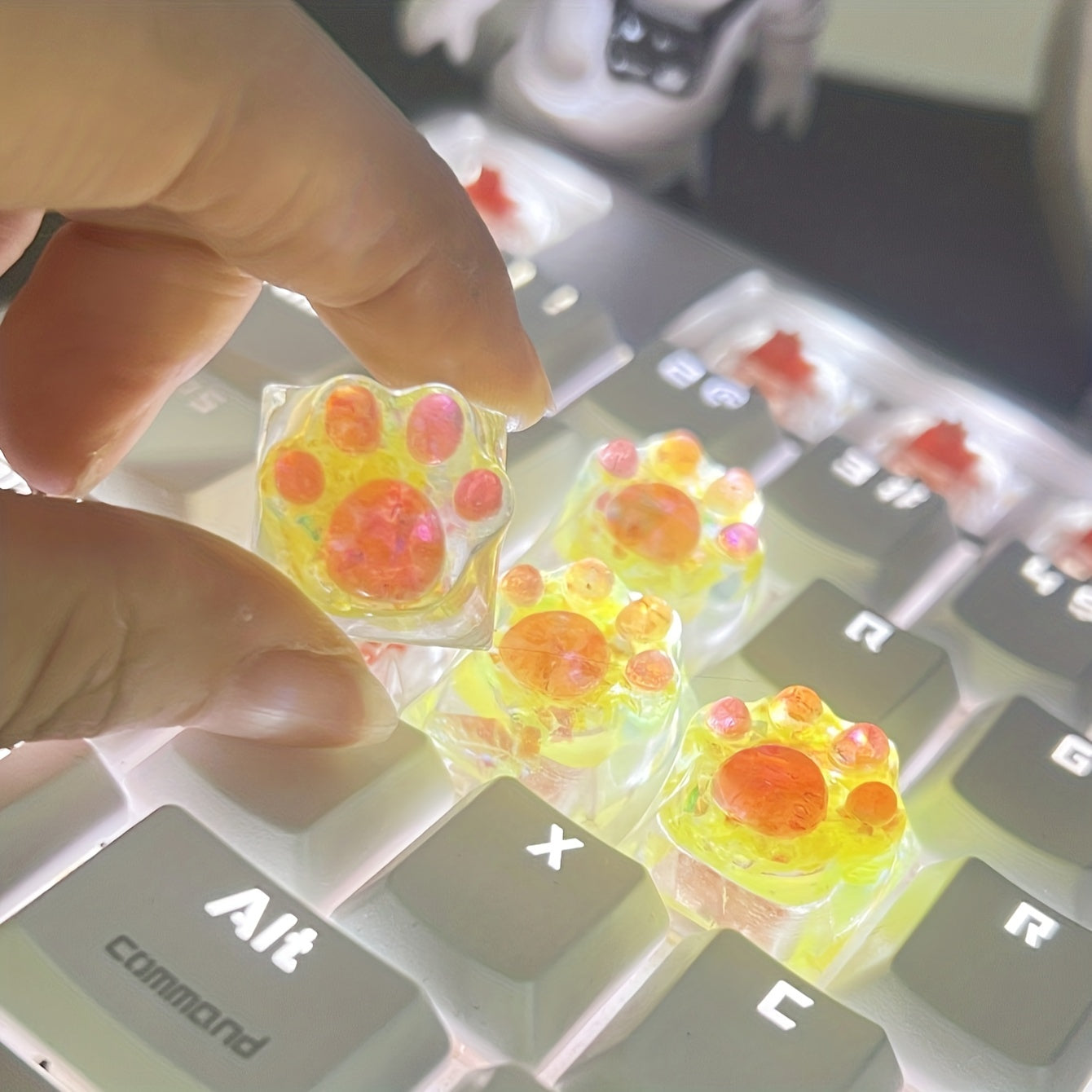 Upgrade Your Keyboard with These Adorable Transparent Cat Paw Keycaps - 4pcs DIY Set!