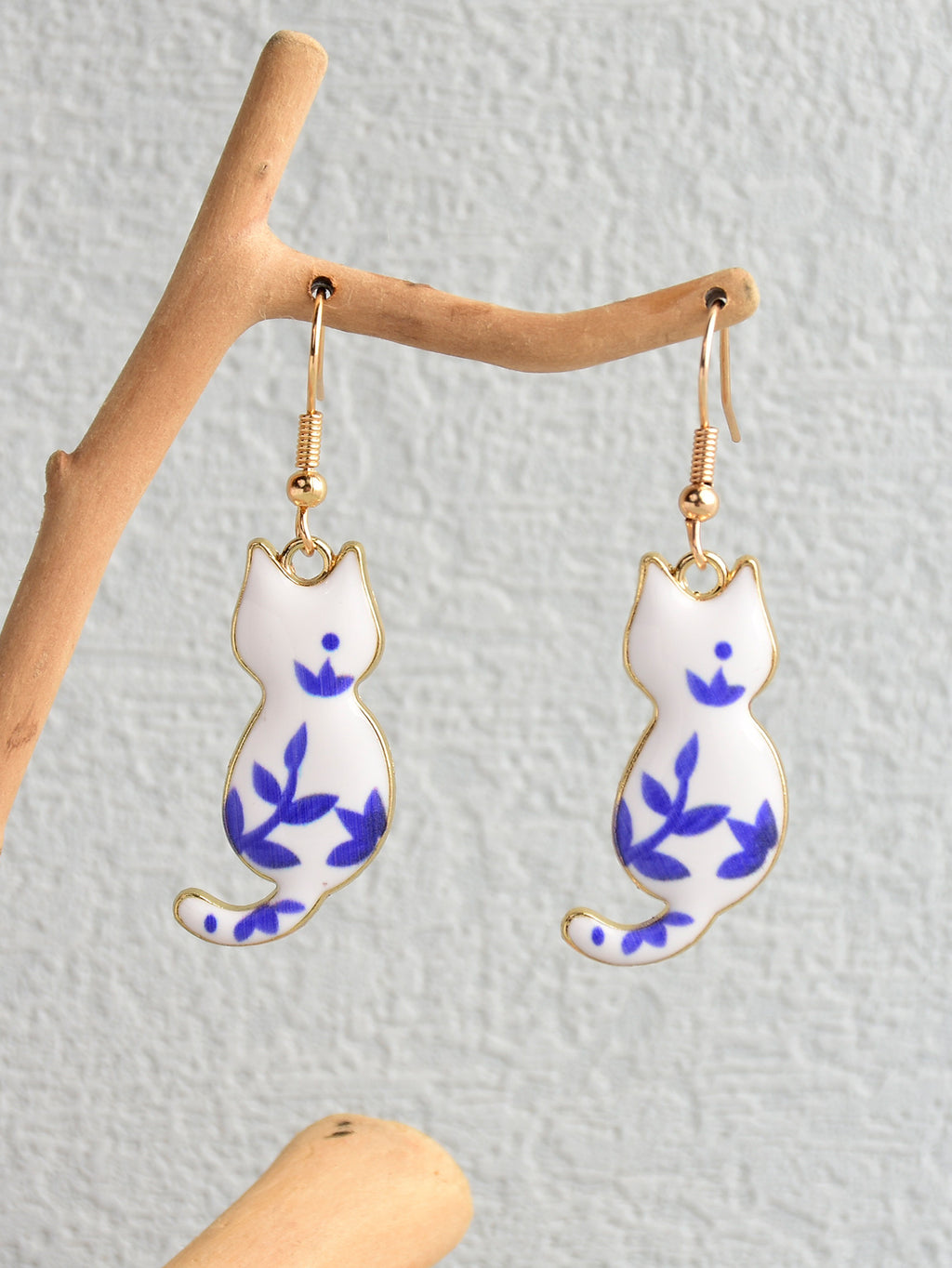 Cute Enamel Cat Design Dangle Earrings Cartoon Style Zinc Alloy Jewelry Adorable Gift For Women   Daily Casual