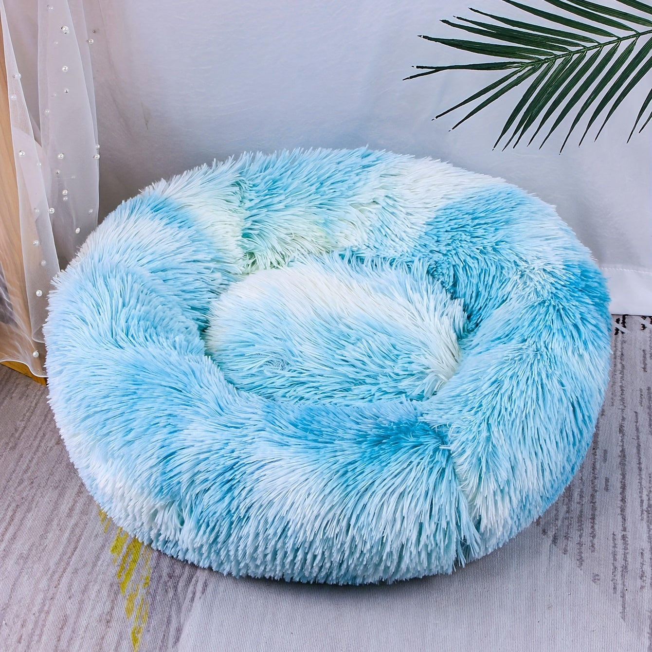 1pc Round Plush Gradient Color Calming Cat Bed, Machine Washable, Four Seasons Warm Comfortable Soft Nest, Suitable for Small and Medium Dogs and Cats, Pet Bed